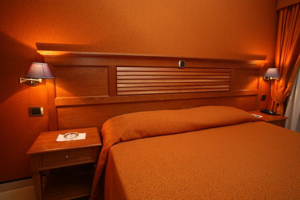 Hotel Futura Centro Congressi Napoli Ngoại thất bức ảnh